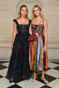 Chiara+Ferragni+Christian+Dior+Photocall+Paris+ziA9yEvyoRmx.jpg