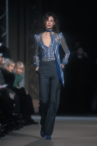 chloe-ss-1998-1.thumb.JPEG.a55733fae6abdc28817af4343c6e2aa1.JPEG