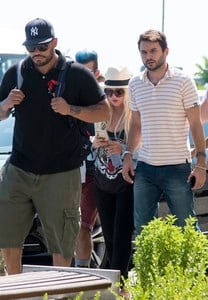 christina-aguilera-at-the-airport-in-cyprus-9717-4.jpg