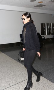 eiza-gonzalez-at-lax-airport-91917-5.jpg