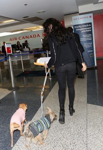 eiza-gonzalez-at-lax-airport-91917.jpg