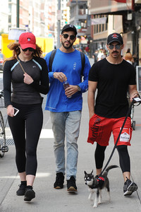 sophie-turner-out-for-a-stroll-with-her-puppy-named-porky-in-nyc-september-8-2017-17.jpg