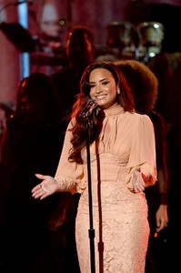 54308249_demi-lovato-in-los-angeles-20171014-4.jpg