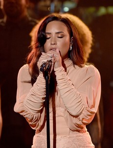 54308254_demi-lovato-in-los-angeles-20171014-8.jpg