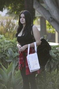 54683092_ariel-winter-7.jpg