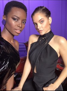 59d2cc50a12f0_2017-10-02IamMariaBorges-onsetwithbaeBarbaraPalvin.thumb.jpeg.4d4d31b189c29e747248dc8f0b3571f3.jpeg