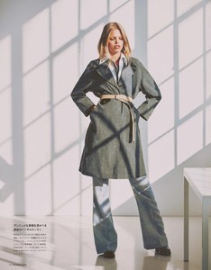 59d830686d23c_Daphne-Groeneveld-by-Guy-Aroch-for-Numero-Tokyo-November-2017-3-760x974.thumb.jpg.662c72d272b20bef3c748e83ce3913f9.jpg