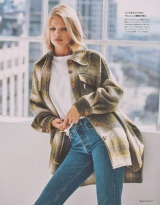 59d8306b155d0_Daphne-Groeneveld-by-Guy-Aroch-for-Numero-Tokyo-November-2017-6-760x974.thumb.jpg.1a9f7dd2a193565f3a8e6148c844a256.jpg