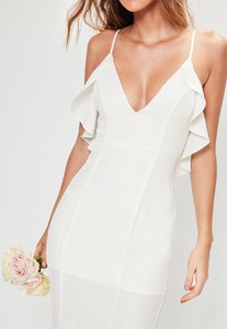 vestido-largo-de-novia-con-volantes-en-blanco (3).jpg