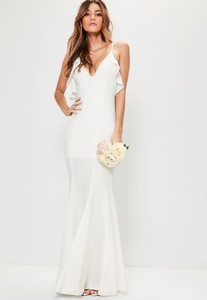 vestido-largo-de-novia-con-volantes-en-blanco (1).jpg