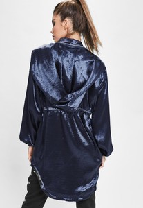 londunn--missguided-chaqueta-larga-arrugada-con-cintura-elstica-de-satn-en-azul-marino (3).jpg