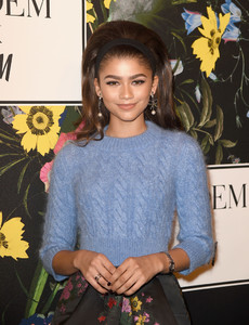 Zendaya+Coleman+H+x+ERDEM+Runway+Show+Party+-bYwES_MLz6x.jpg