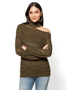 59e8f458794ab_CerelinaProeslNewYorkCompanyOne-ShoulderChokerSweater02116485_352.thumb.jpg.49f2d58d618656ca4e3ba3d804e57312.jpg