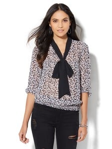 Cerelina Proesl New York & Company 7th Avenue Design Studio - Contrast-Trim Tie-Front Blouse - Floral 01418293_006_av1.jpg