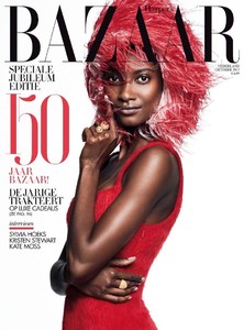 59f3a009a4887_HarpersBazaarNetherlandsOctober20171.thumb.jpg.4c9287ee96a47de9944840268e3528dc.jpg