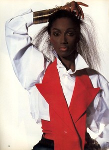 Katoucha_Penn_Vogue_US_July_1988_03.thumb.jpg.12c3bea6ab6ef93c7d06c04ee5892945.jpg