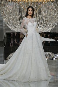 PRONOVIAS-NY-FASHION-SHOW_RUTH.thumb.jpg.eeb96318b36202096aa655dd000afe49.jpg