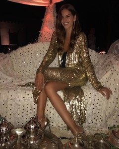 izabelgoulart_22639214_1663263980362447_1682966871759912960_n.thumb.jpg.4c04b53965f9f7afa727afa6ebf1e33c.jpg