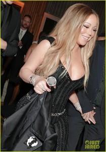 mariah-carey-buddies-up-with-alex-pettyfer-at-karl-lagerfelds-intimate-dinner-50.jpg