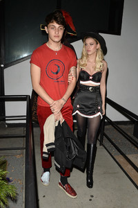 nicola-peltz-mathew-morrisons-halloween-party-in-la-102817.jpg