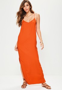 vestido-largo-de-tirantes-con-espalda-baja-en-naranja.jpg