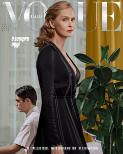 vogue-italia-october-2017-lauren-hutton.thumb.png.3312fecb526b482c0f0533a9941f544b.png