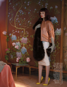 vogue-uk-2013-04-apr-2171.thumb.png.1d8ca0a70b85c32c69878b7ccaa284aa.png