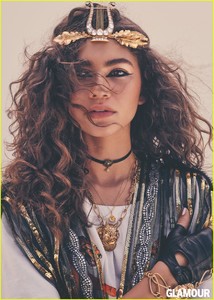 zendaya-glamour-magazine-november-05.jpg