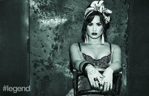 55812524_demi-lovato-photoshoot-for-legend-magazine-november-2017-5.jpg