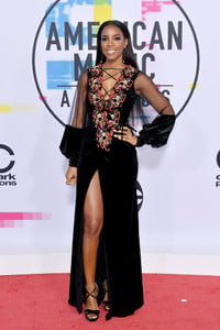 Kelly+Rowland+2017+American+Music+Awards+Arrivals+A1eKrvztXoix.jpg