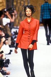 6_chanel-hc-fw-1993-7_html.thumb.JPEG.e35497d439c482ce7b0a04b0b443a496.JPEG