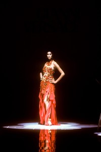 7_versace-ss-1992-8_html.thumb.JPEG.014f713b4edffc449dc054bd0a250c38.JPEG