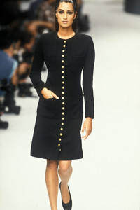 9_chanel-hc-fw-1995-10_html.thumb.JPEG.eb9a1349a5f97c72f25e701c9b60a346.JPEG