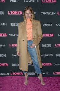 Constance-Jablonski_-I-Tonya-Premiere-in-New-York-City--03.jpg