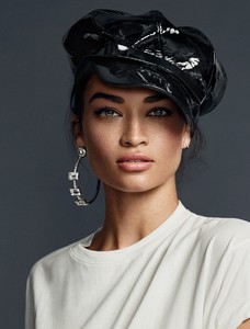 ELLE-Spain-November-2017-Shanina-Shaik-Xavi-Gordo-11.thumb.jpg.cbf471fe49ebb20fb818a61ce3aabf46.jpg