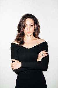 Emmy_Rossum-12-835x1253.thumb.jpg.6ae2940453996c1366b2d08d27633d71.jpg