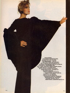 Penn_Vogue_US_September_1982_03.thumb.jpg.442fb7528a77d72ee370bc41f987bd79.jpg