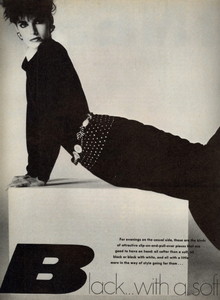 Stern_Vogue_US_September_1982_01.thumb.jpg.2b541c0a69a84d9898b8abfd47a1b44b.jpg