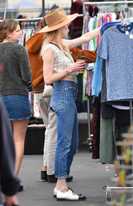 amber-heard-shopping-in-pasadena-111217-5.jpg