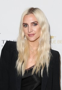 ashlee-simpson-partypoppost-in-beverly-hills-11-03-2017-2.jpg