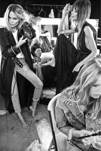 06-Vogue-Paris-June-July-2016-Natasha-Poly-Lexi-Boling-Anna-Ewers-by-Inez-and-Vinoodh.thumb.jpg.cc83aa30d6eae0b343844cf9e8d182de.jpg