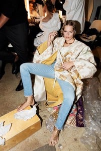 09-Vogue-Paris-June-July-2016-Alisa-Ahmann-Anna-Ewers-by-Inez-and-Vinoodh.thumb.jpg.1f3e85a12e66180d283de171416d2402.jpg