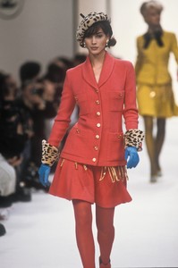 0_chanel-fw-1991-1_html.thumb.JPEG.a7a01f378a028f1e9496a00b7f8d06a3.JPEG