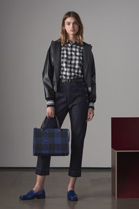 18-Tomas-Maier-Pre-Fall-18.thumb.jpg.43ba47dc939cb946c1efceeb54ce37b9.jpg