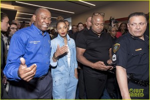 beyonce-janet-jackson-houston-02.jpg