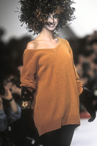 christian-dior-fw-1991-3.thumb.JPEG.6427e3dc595c8389c3a5642eea6ec754.JPEG