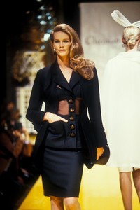 christian-dior-hc-ss-1995-2.thumb.JPEG.f93d8eb266f1074d6ffd2fa8523f478d.JPEG