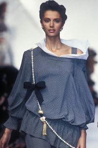 christian-dior-ss-1993-4.thumb.jpg.68c5dabd87618dd27ccd6b544f50fded.jpg