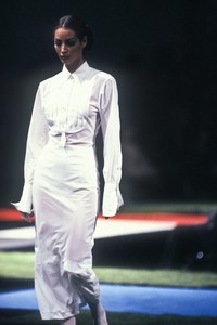 jean-paul-gaultier-ss-1992-5.thumb.JPEG.f519035a07e43bdfcf00a93f65c2bc06.JPEG