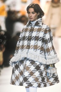 valentino-fw-1991-1.thumb.JPEG.b8848f1dd7066924324b8f1f628dd4a0.JPEG